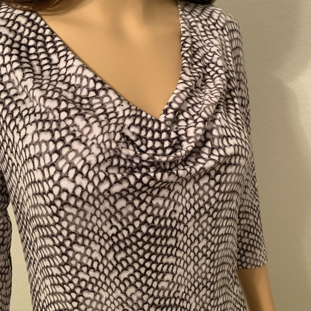 TART Signature Design Top With Cut-Out Back (Size Small) - Picture 3 of 12